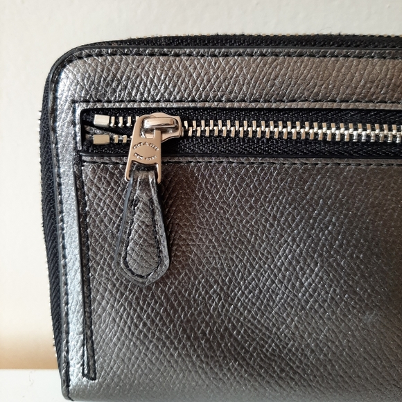 Coach Zipper Around Wallet - Picture 5 of 11